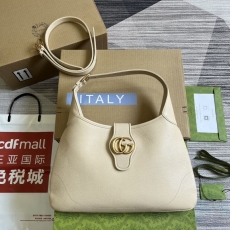 Gucci Hobo Bags